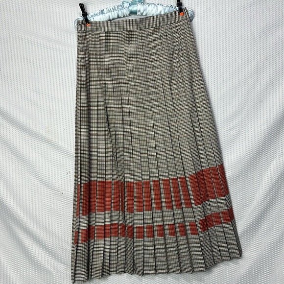NWT Tricot Chic Houndstooth Pleated Skirt - Picture 5 of 14